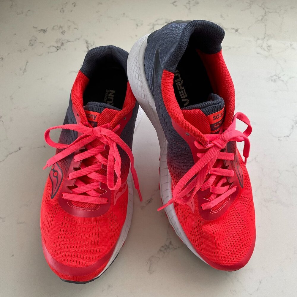Saucony Everun Breakthru XT-900 Lo Cut Lace Up Running Shoes Red Grey Sz 9.5